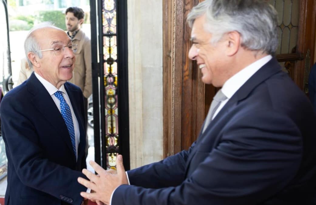 Ambição económica e estabilidade em foco no almoço-debate com Luís Marques Mendes