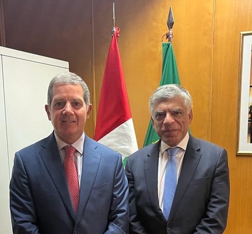 Presidente da CIP encontra-se com Embaixador do Peru